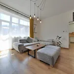Apartment Big 75m2 Next To Opera Building In Direct Centrum, Air-conditioned, Balcony, 24h Self Checking