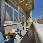 Big 75m2 Next To Opera Building In Direct Centrum, Air-conditioned, Balcony, 24h Self Checking Apartment *